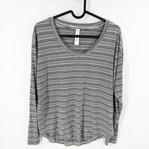✅‎ Athleta Cloudlight Status Striped Long sleeve tee shirt top round neck SMALL